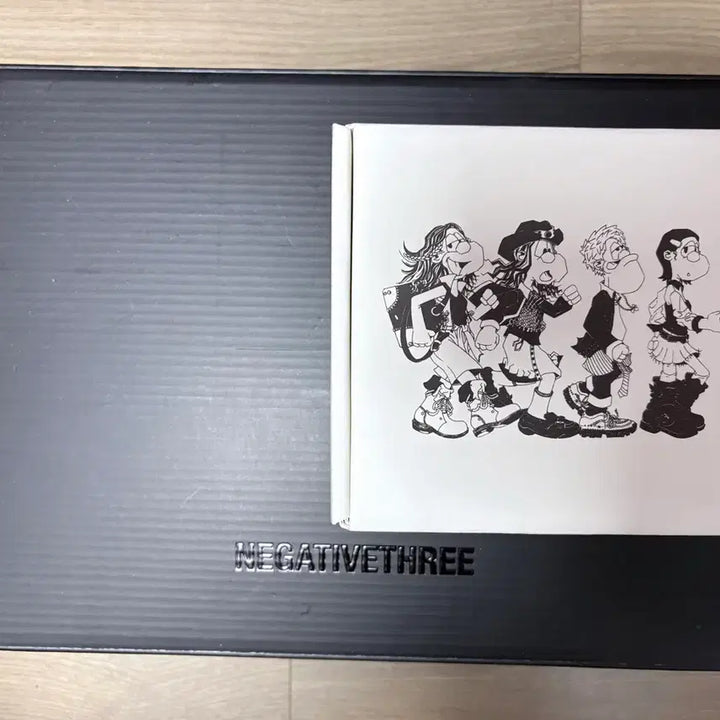 [SOLD OUT] 네거티브쓰리 퀼팅 블랙 호보백 새상품 + 키링
