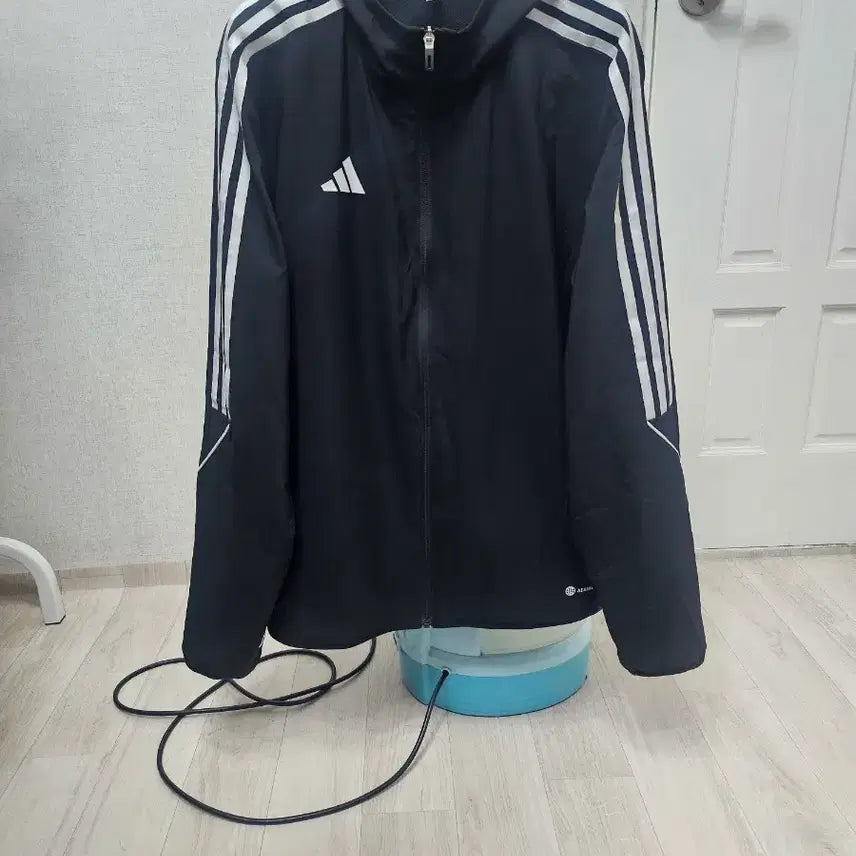 [BUNJANG] Adidas Essentials Woven Windbreaker Jacket / (95~100)M 초대장급 아디다스 에센셜 [검흰] 우븐 바람막이