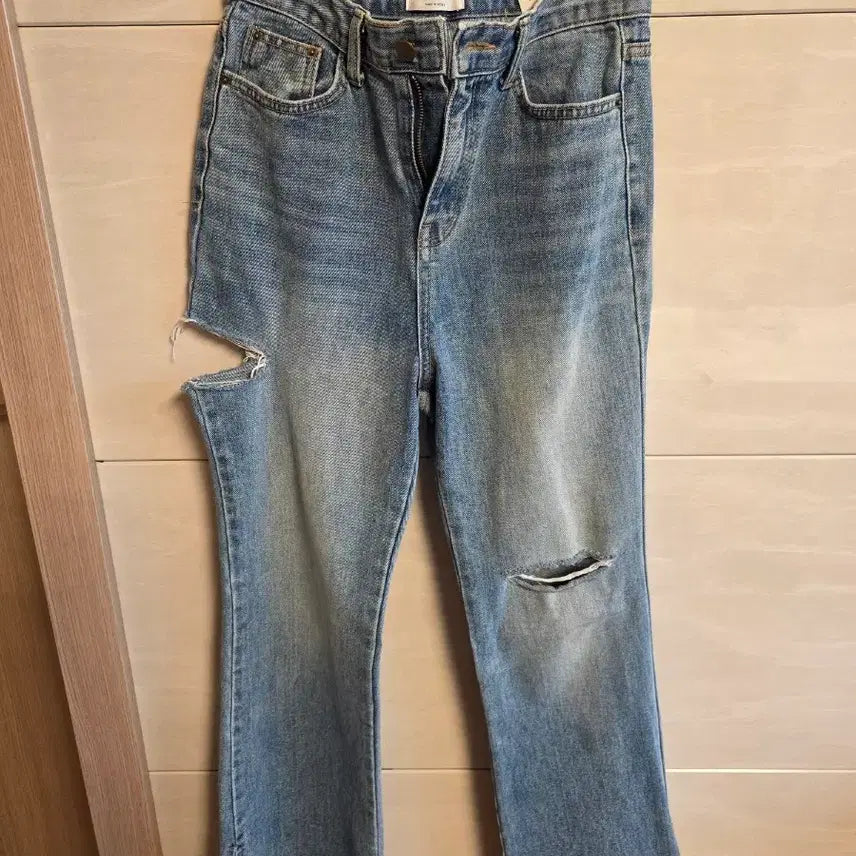 [BUNJANG] FAVOR Denim Damage Jeans M / FAVOR 데님 데미지 청바지 M  새상품