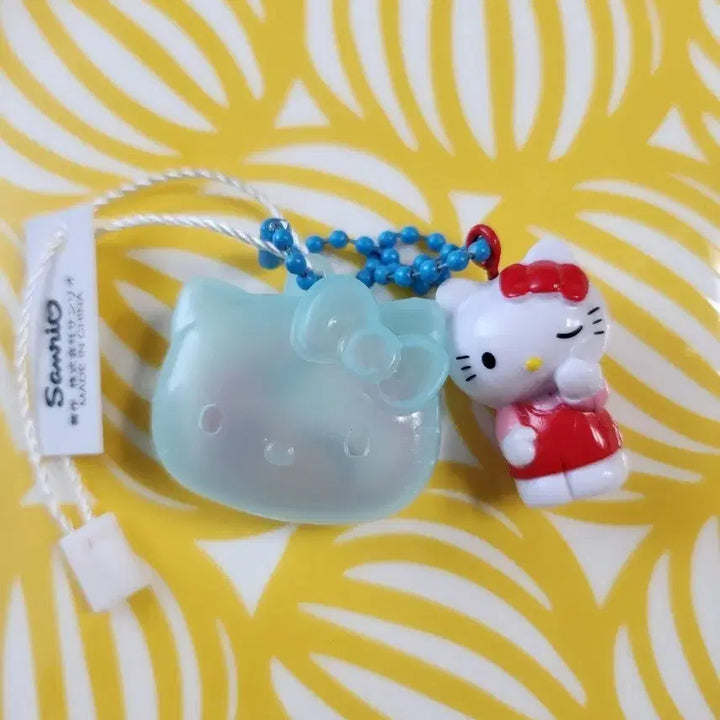 [BUNJANG] Sanrio Hello Kitty Mini Seal Case &amp; Danggo Keychain Bundle / 키티 씰 미니케이스 / 키티롱다리키링 / 키티 당고키링