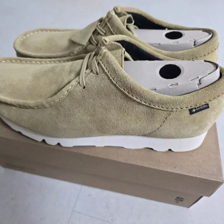 [BUNJANG] Clarks Wallabee Gore-Tex Maple Suede Boots / [새상품]클락스 왈라비 고어텍스 메이플 스웨이드 US10.5