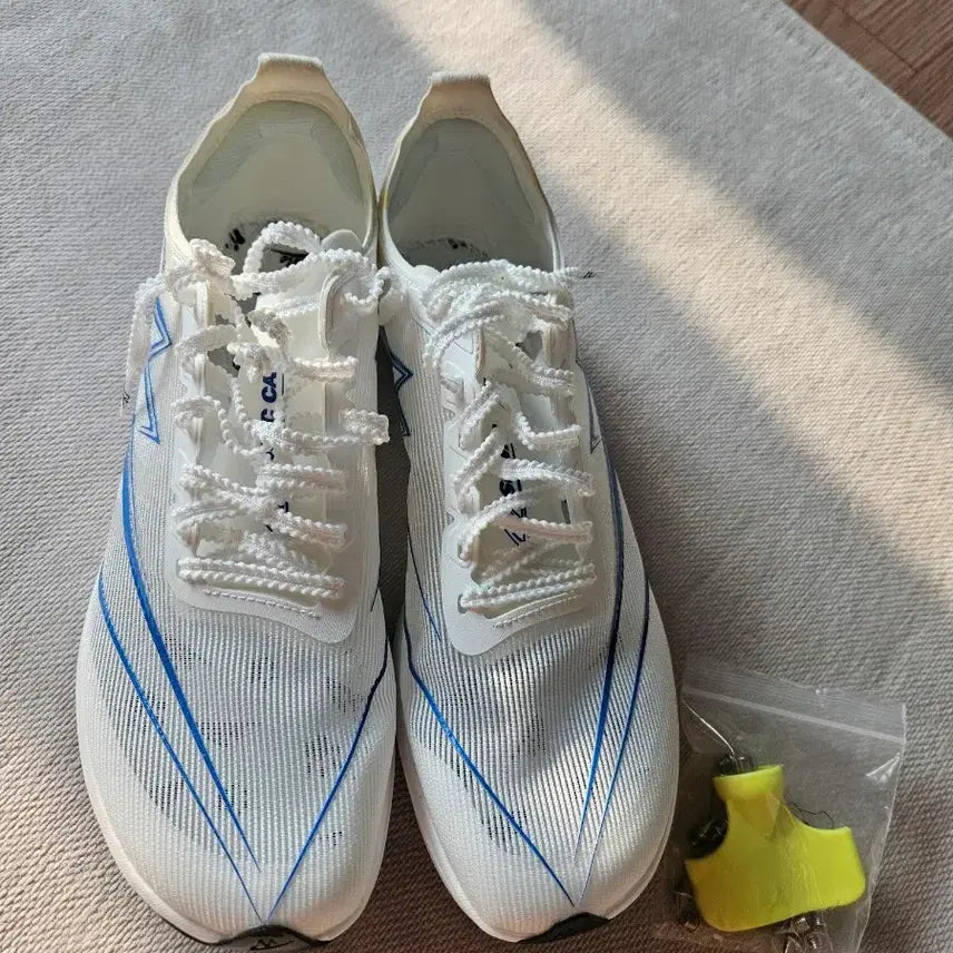[SOLD OUT] 육상 스파이크화 275