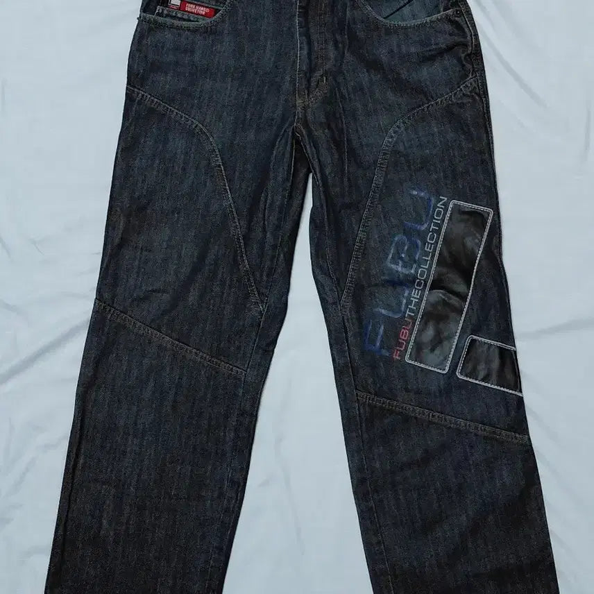 [BUNJANG] FUBU The Collection 2000s Embroidered &amp; Leather Patch Raw Denim Jeans / FUBU THE COLLECTION 00&