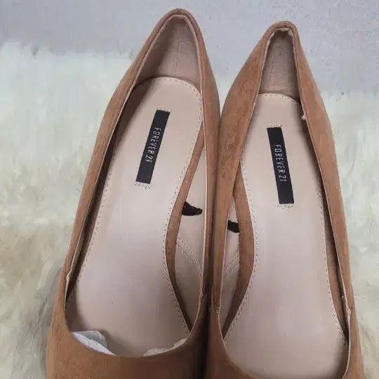 [BUNJANG] Forever 21 Brown Suede Heel - Size 240 / 포에버21 브라운 스웨이드 새신 힐 240 검은가죽240