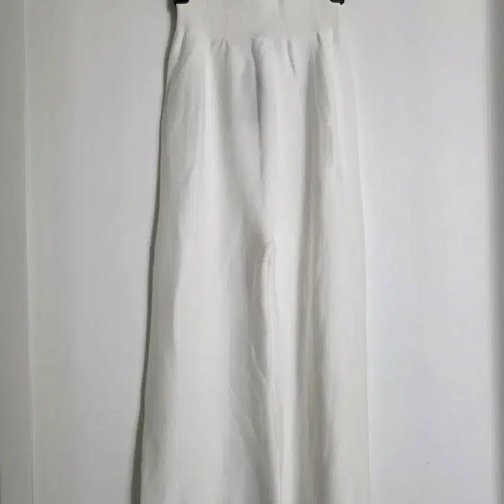 [BUNJANG] Second Skin White Banding Knit Pants S-M Size / 세컨스킨 화이트 밴딩니트팬츠 s-m사이즈 거의새옷