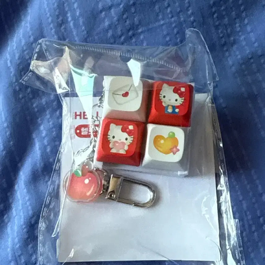 [SOLD OUT] 세븐일레븐 헬로키티 키캡키링
