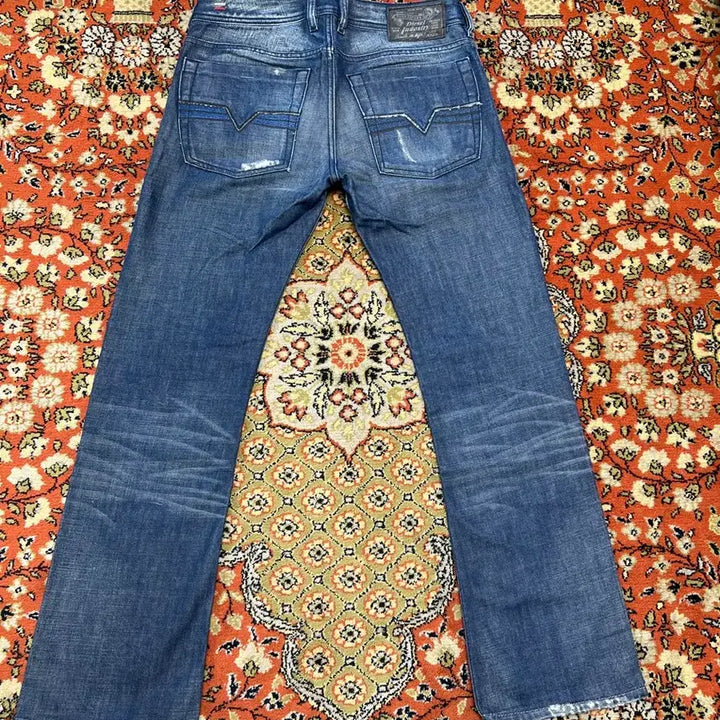 [SOLD OUT] [30] 디젤 자탄 플레어 부츠컷 데님 팬츠