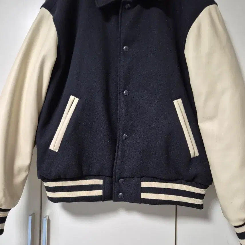 [BUNJANG] Spao Unisex Leather Varsity Jacket (S) / 스파오 남녀공용 레더배색바시티자켓 S사이즈
