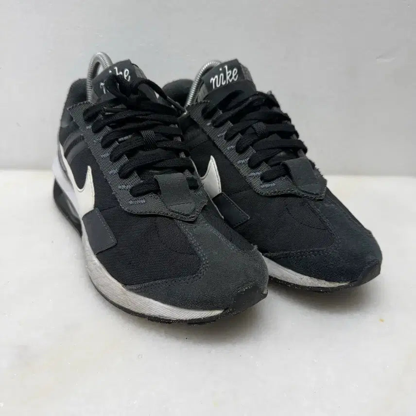 [BUNJANG] Nike Air Max Pre-Day Sneakers / (255)나이키 운동화 에어맥스 프리데이