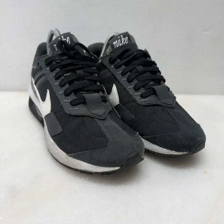 [BUNJANG] Nike Air Max Pre-Day Sneakers / (255)나이키 운동화 에어맥스 프리데이