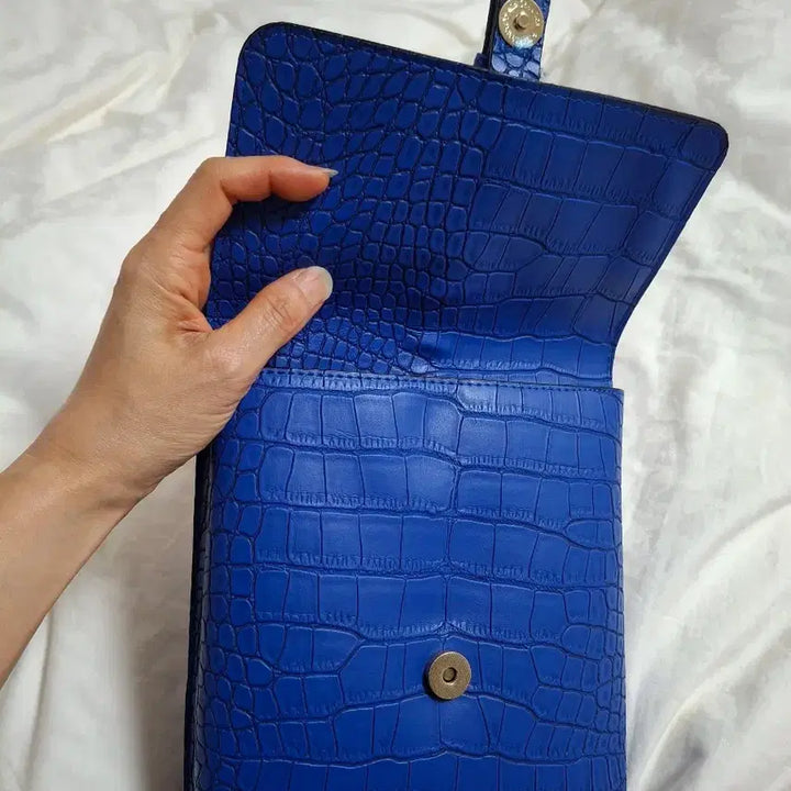 [BUNJANG] Pvc Crossbody Bag Cobalt Blue / 미착용 크로스백 20*24 cm pvc 국산 Lulu