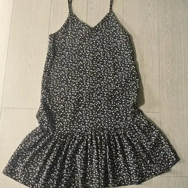 [BUNJANG] Floral Pattern Asymmetric Mini Dress / 플라워 패턴 언발 원피스