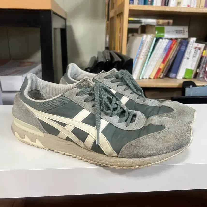 [BUNJANG] Onitsuka Tiger Sneakers Gray 290 / 오니츠카 타이거 운동화 신발 스니커즈 회색 290