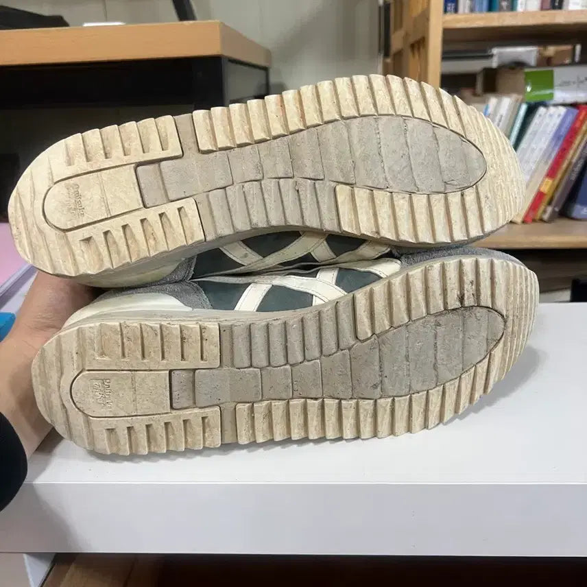 [BUNJANG] Onitsuka Tiger Sneakers Gray 290 / 오니츠카 타이거 운동화 신발 스니커즈 회색 290