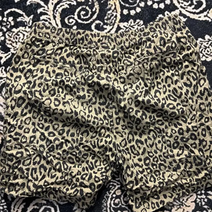 [BUNJANG] Obey Punchdrunk Parties Leopard Shorts / 오베이 / 펀치드렁크파티즈 쇼츠 팬츠