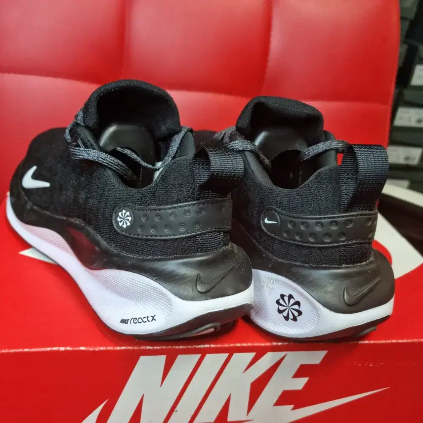 [BUNJANG] Nike Running Shoes Black (240) / 나이키 런닝화 (240)