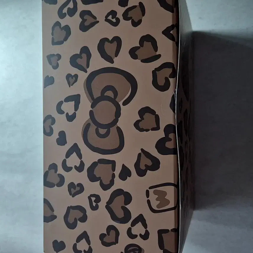 [BUNJANG] Hello Kitty Leopard Bucket Hat / 미개봉 헬로키티 레오파드 모자 벙거지