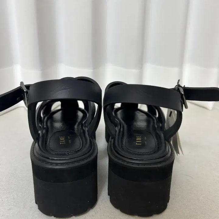 [BUNJANG] TIME Platform Sandals / 타임 키높이 샌들