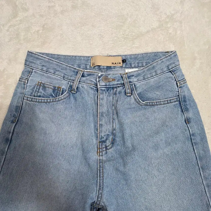 [SOLD OUT] (M)여성 나인 라이트워싱 스트레이트 데님 팬츠
