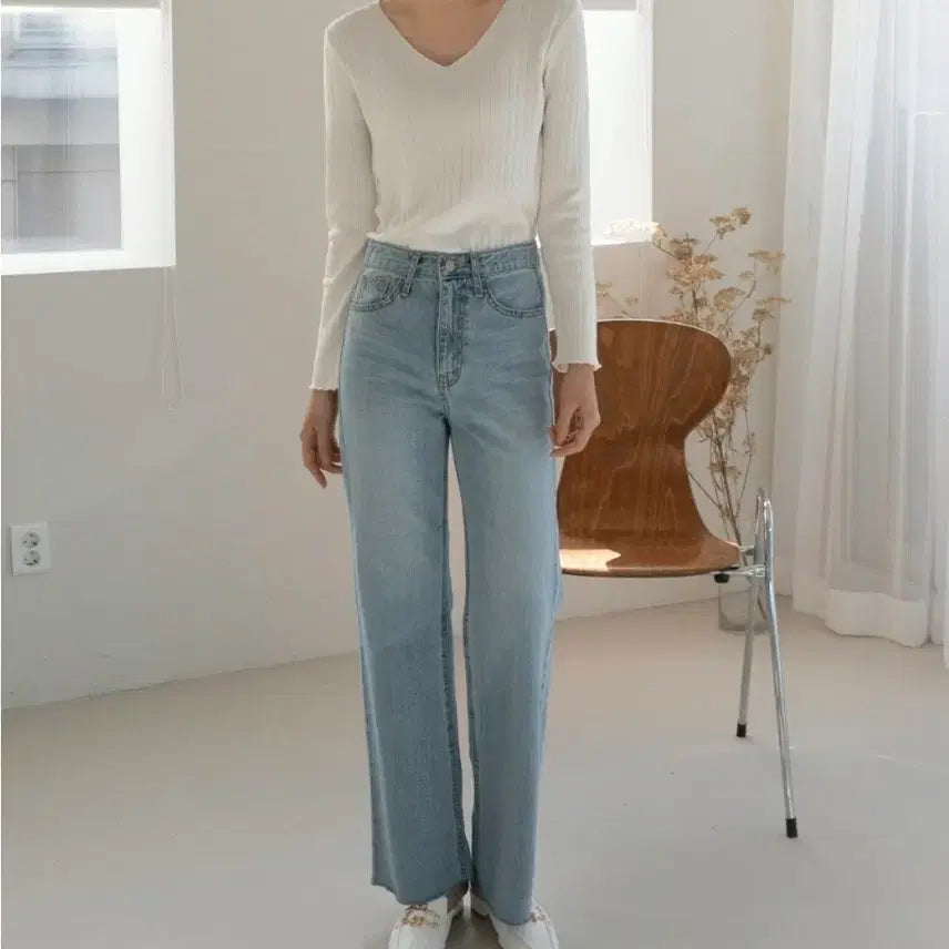 [SOLD OUT] (M)여성 나인 라이트워싱 스트레이트 데님 팬츠