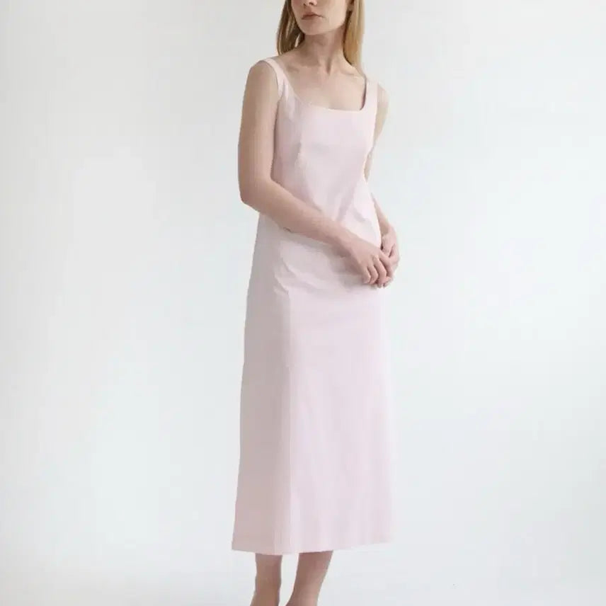 [SOLD OUT] (원가17만원) mydlo 미들로 미니멀 스퀘어넥 롱 드레스 원피스
