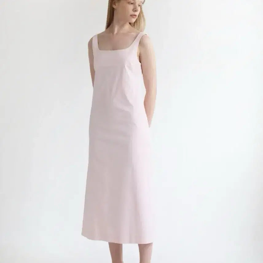 [SOLD OUT] (원가17만원) mydlo 미들로 미니멀 스퀘어넥 롱 드레스 원피스