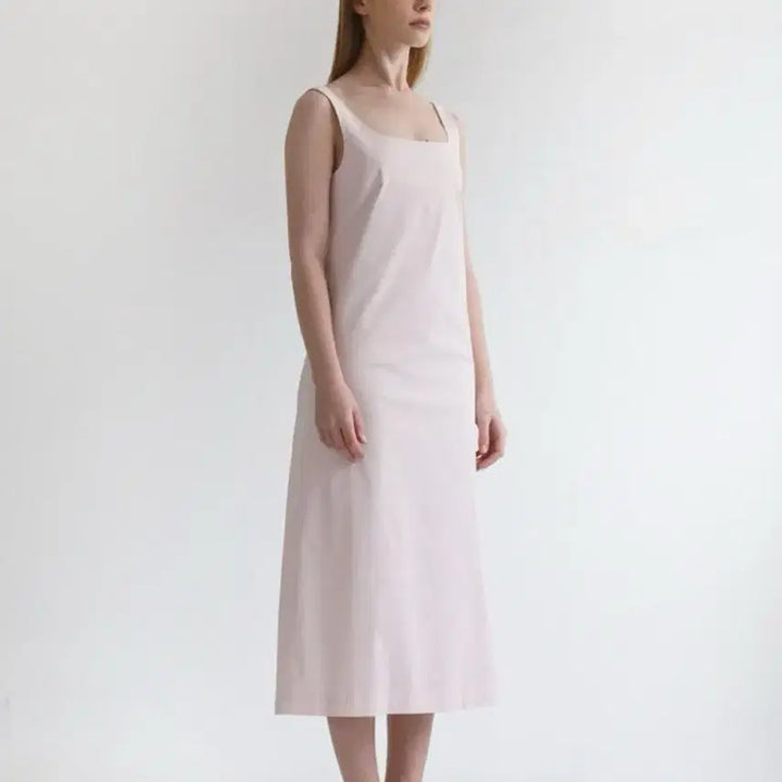 [SOLD OUT] (원가17만원) mydlo 미들로 미니멀 스퀘어넥 롱 드레스 원피스