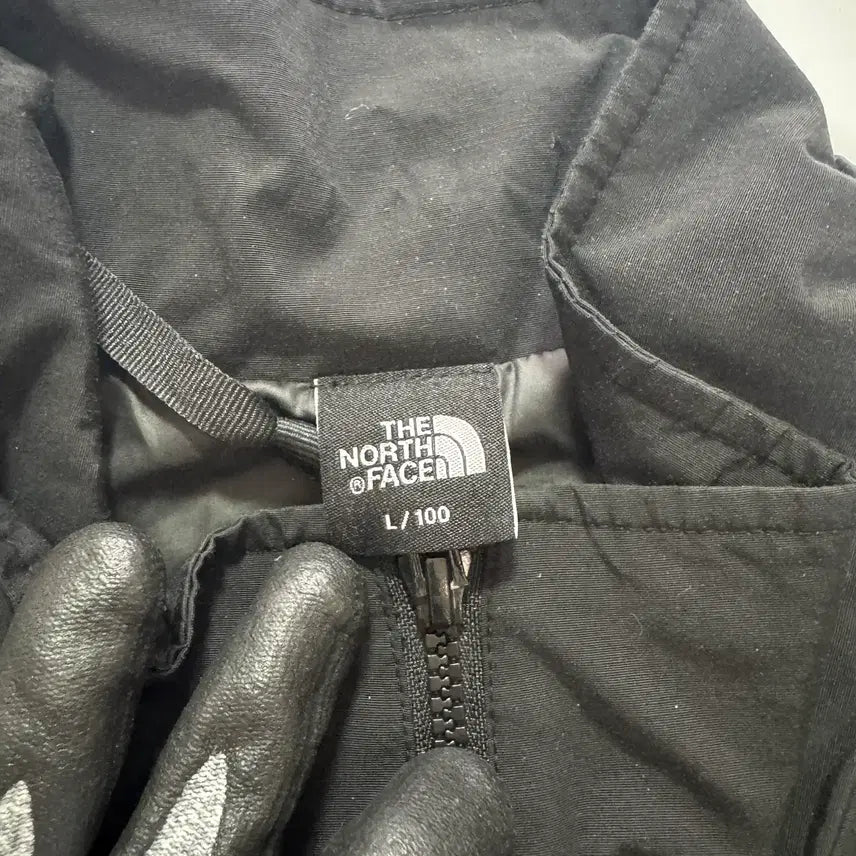 [BUNJANG] The North Face Windbreaker Jacket (Size 100) / 노스페이스 바람막이 자켓(100사이즈)
