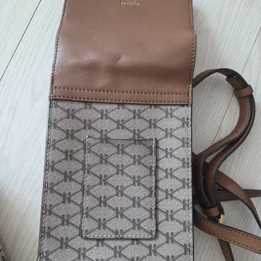 [BUNJANG] Hazzys H Pattern Mini Crossbody Bag / 헤지스 H 패턴 미니 크로스백+스벅 크로스백