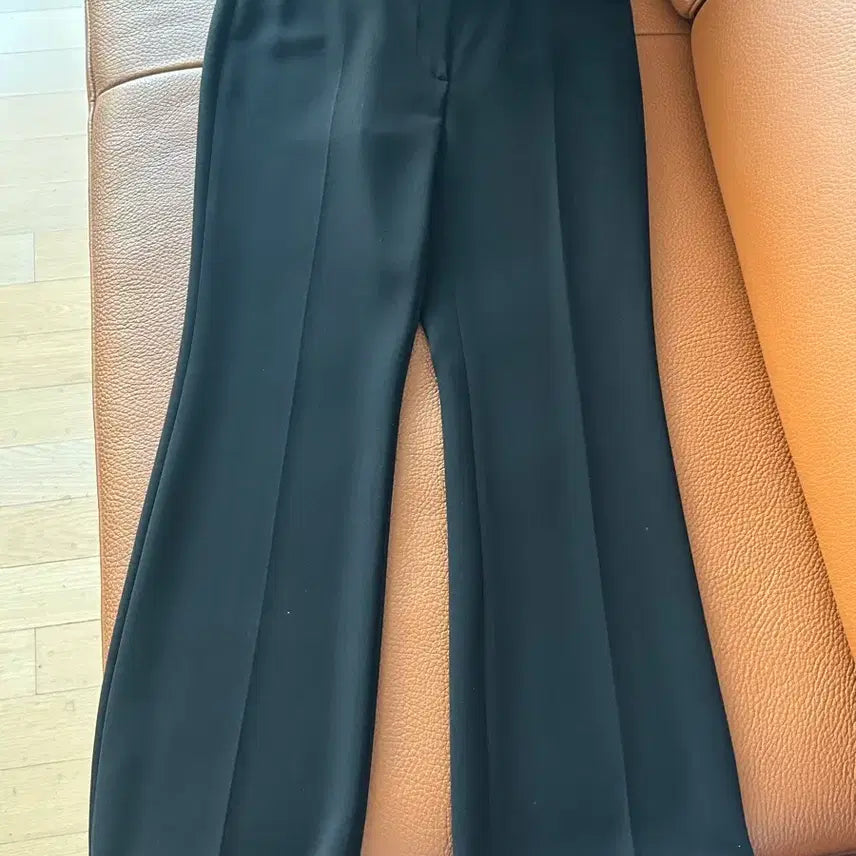 [BUNJANG] MINE Semi Wide Fit Black Slacks / MINE 슬랙스