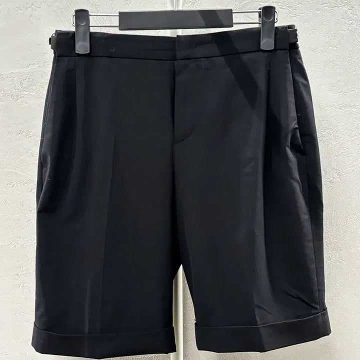 [BUNJANG] Solid Black Turn-Up Shorts Slacks 30 / 솔리드 검정색 턴업 반바지 슬랙스 30