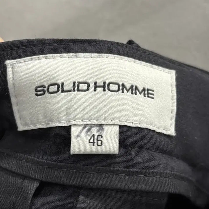 [BUNJANG] Solid Black Turn-Up Shorts Slacks 30 / 솔리드 검정색 턴업 반바지 슬랙스 30