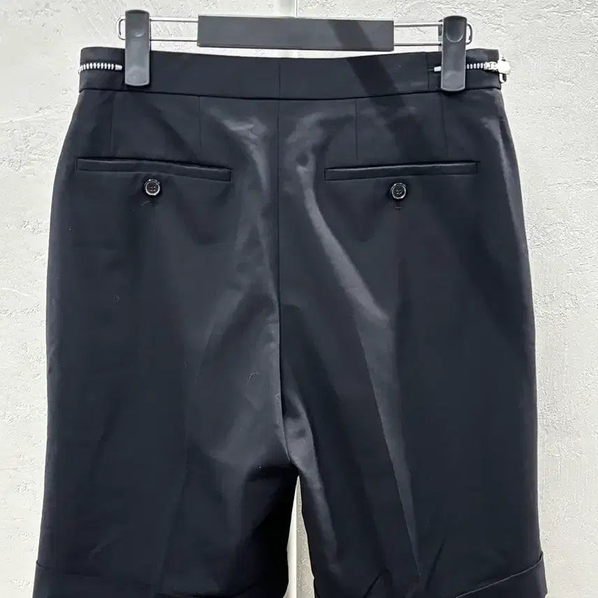[BUNJANG] Solid Black Turn-Up Shorts Slacks 30 / 솔리드 검정색 턴업 반바지 슬랙스 30