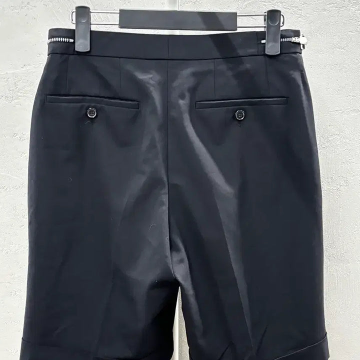 [BUNJANG] Solid Black Turn-Up Shorts Slacks 30 / 솔리드 검정색 턴업 반바지 슬랙스 30