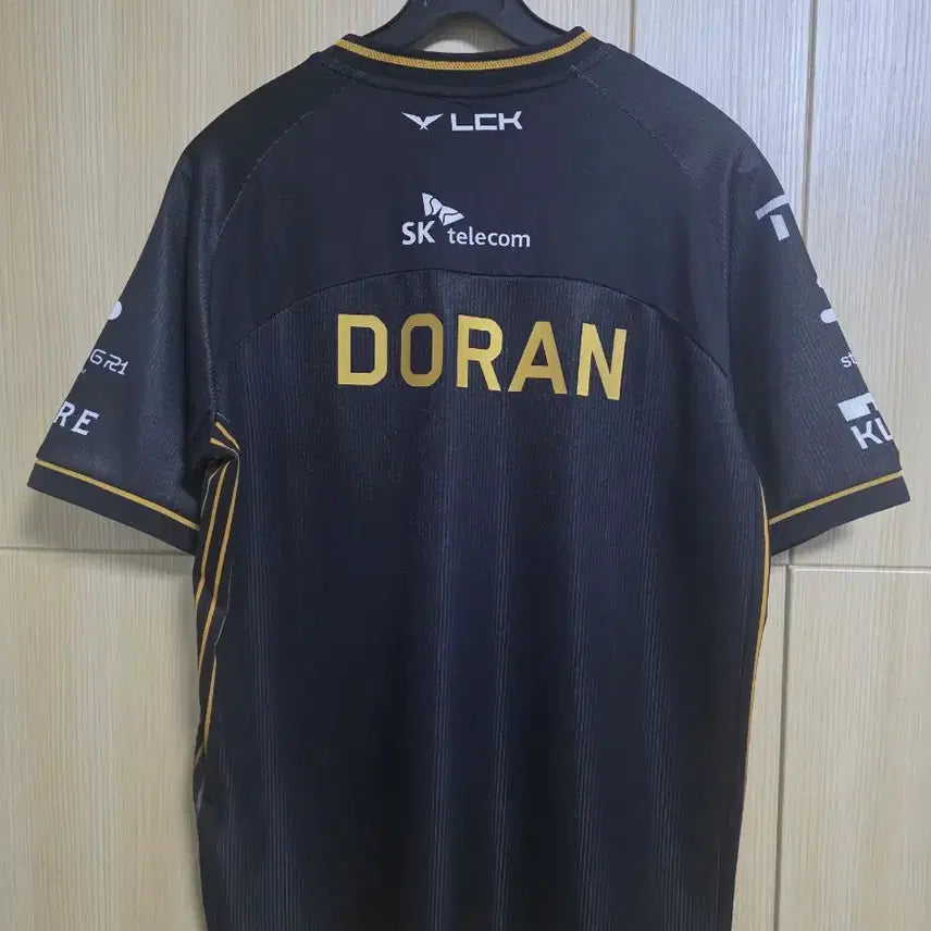 [BUNJANG] T1 25 Worlds Uniform Doran (M) / T1 티원 25 월즈 유니폼 도란 양도