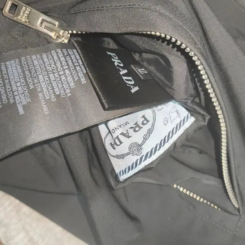 [BUNJANG] Prada Windbreaker Jacket XL / 프라다 윈드브레이커 자켓 xl