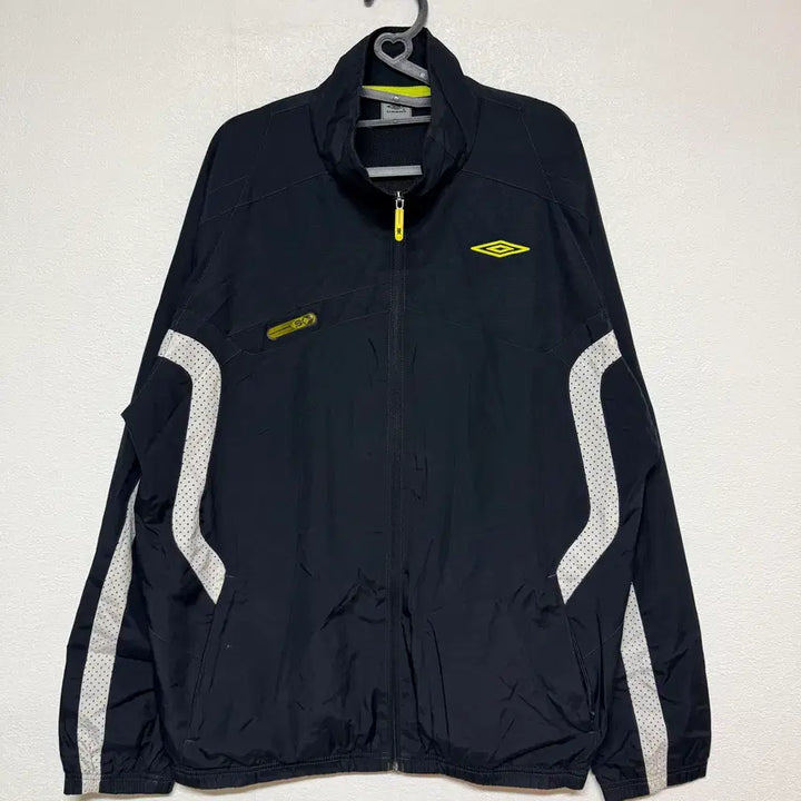 [BUNJANG] Umbro Windbreaker Zip-Up XL / 엄브로 바람막이 집업 XL