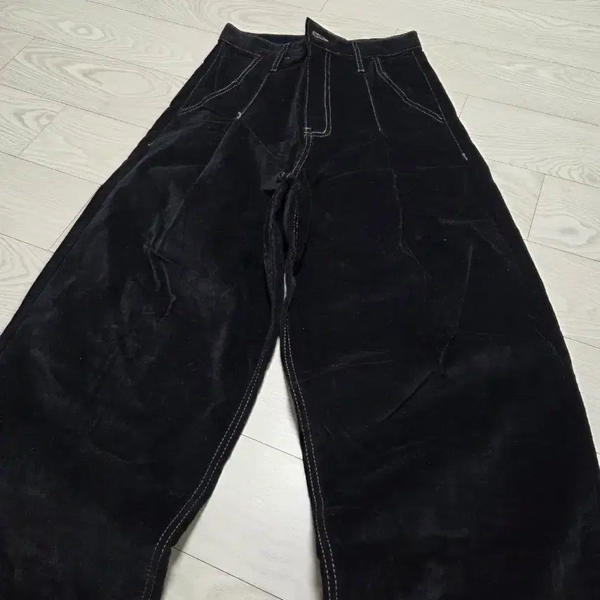 [BUNJANG] Diagonal Velvet Pants / (s)다이애그널 벨벳 팬츠