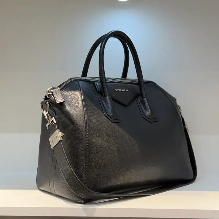 [BUNJANG] Givenchy Antigona Medium Black Tote Bag / 지방시 안티고나 미디엄 블랙 토트백