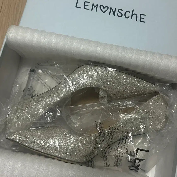 [BUNJANG] Lemongshe Glitter Heels Vanilla 235mm / 르몽쉐 글리터힐 바닐라