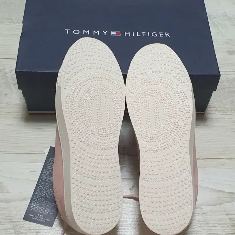 [BUNJANG] Tommy Hilfiger Leather Sneakers (Soft Pink) / 타미힐피거 소가죽 스니커즈 235