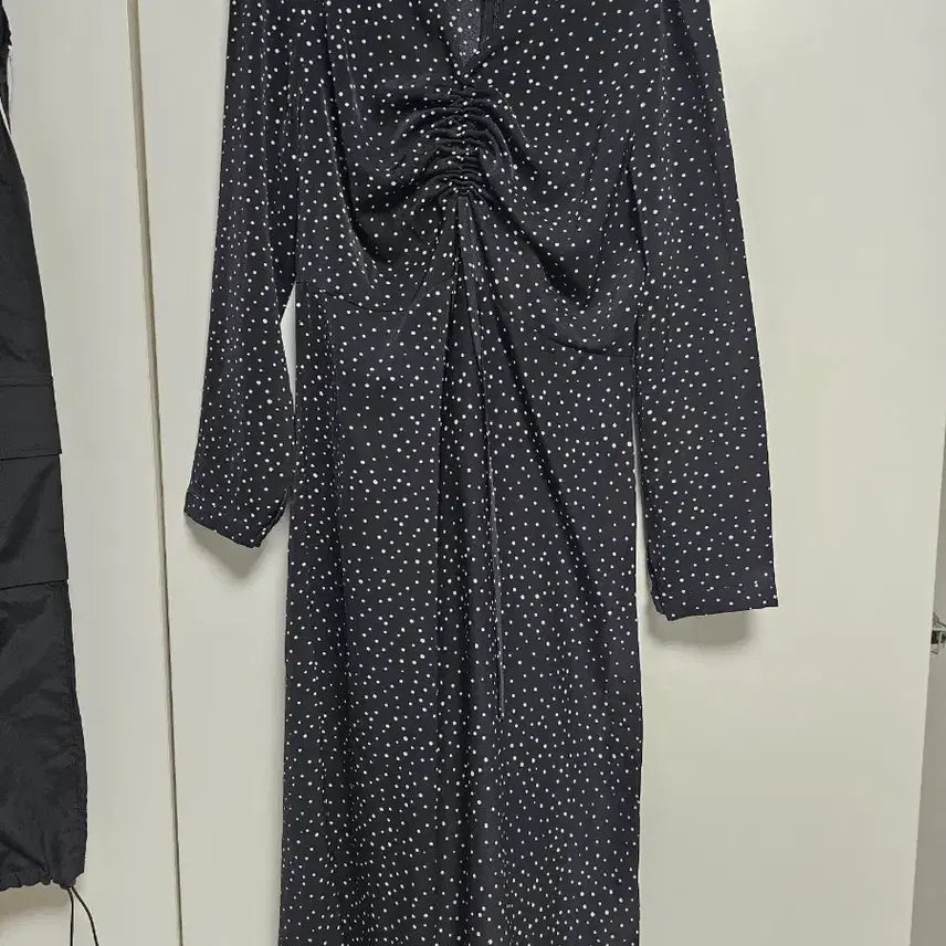 [BUNJANG] Hotping Dotted Shirred Midi Dress / 핫핑 가슴셔링 땡땡이 원피스 2사이즈 66 77