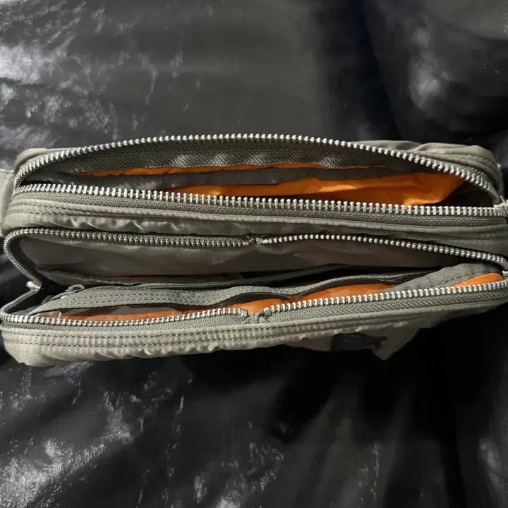 [SOLD OUT] [요시다포터] Porter 탱커 2way 숄더백 카키 브라운