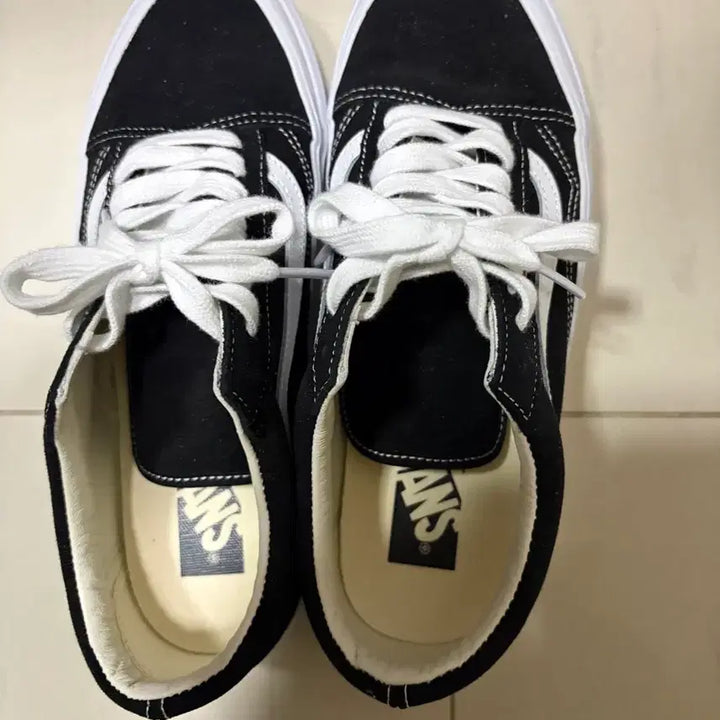 [BUNJANG] Vans Old Skool Reissue Black Sneakers / 반스 올드스쿨 리이슈 블랙