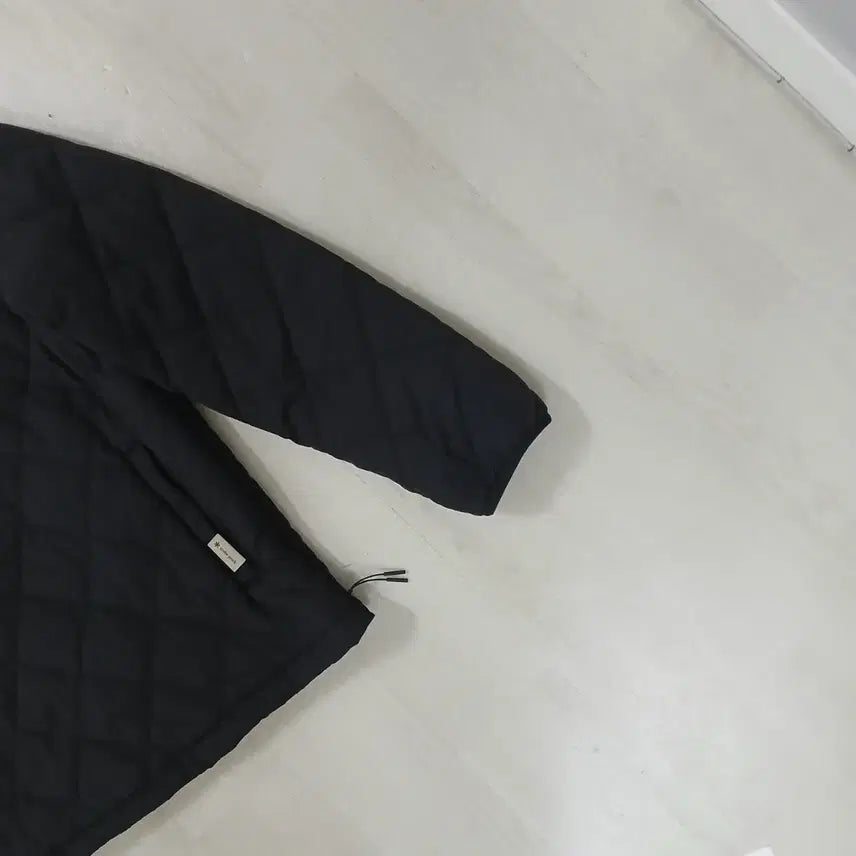 [BUNJANG] Snowpeak Black Diamond Quilted Sweatshirt / 스노우피크 블랙 퀼팅 맨투맨 정품 95