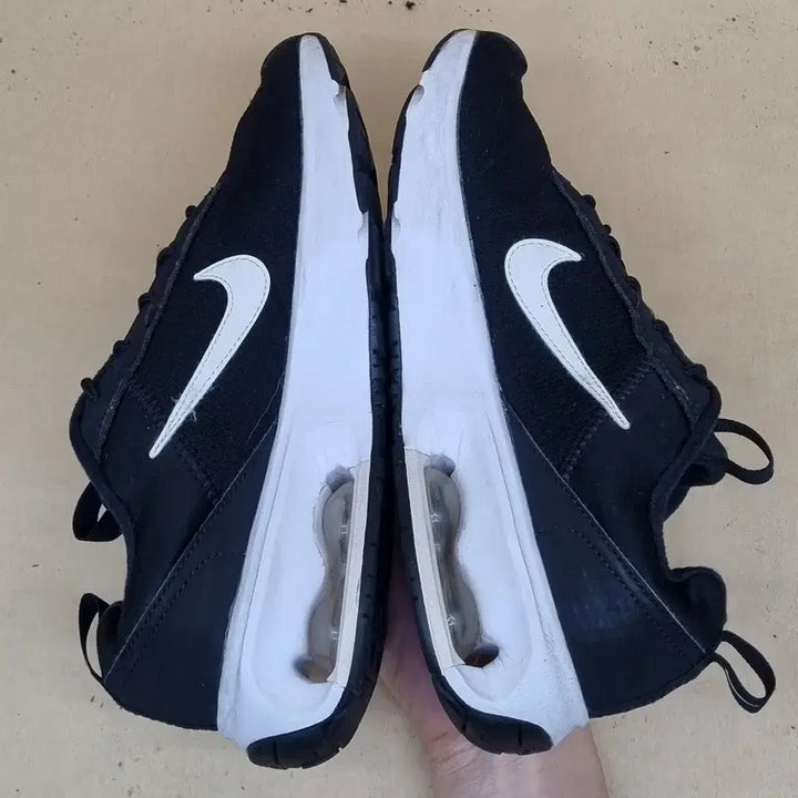 [BUNJANG] Nike Air Max Interlock Sneakers 245 / 나이키 에어맥스 인터락 운동화 245