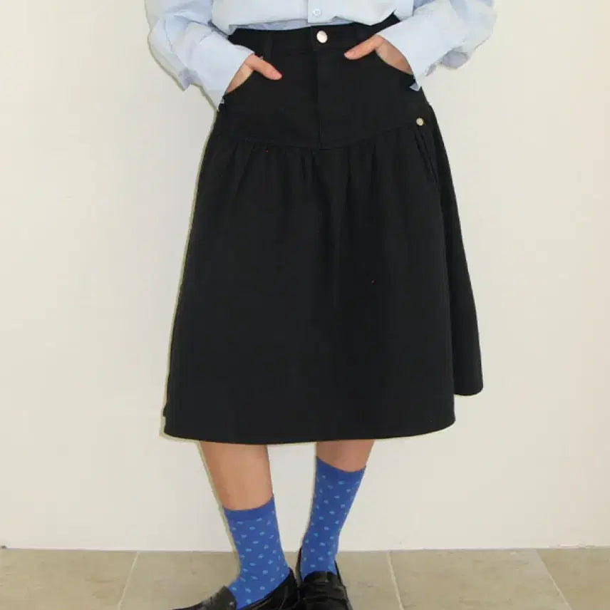 [SOLD OUT] 론론 미디스커트 SHIRRING FLARE MID SKIRT BLACK