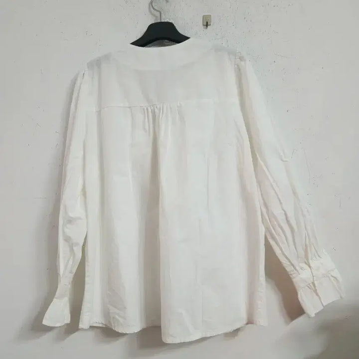 [BUNJANG] Boogmadam Frill Blouse White 66 / Boogmadam Saladi 프릴 블라우스 화이트66