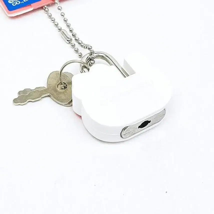 [BUNJANG] Sanrio Hello Kitty Face Lock Keychain / 산리오 정품 헬로키티 얼굴모양 자물쇠 키링 (실제 자물쇠)