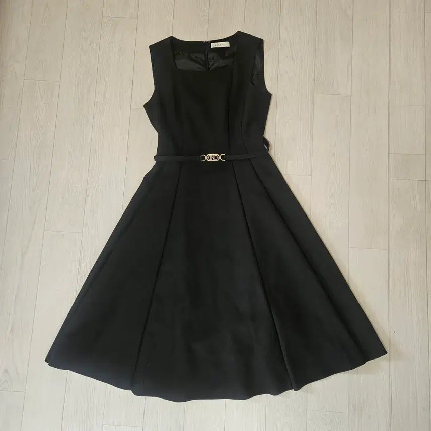 [BUNJANG] Line One-Piece Dress Set / 라인 원피스 세트